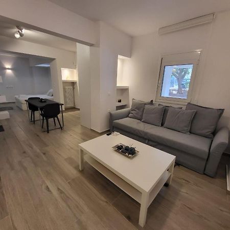 Apartment Near The Center Of Glyfada Athènes Extérieur photo